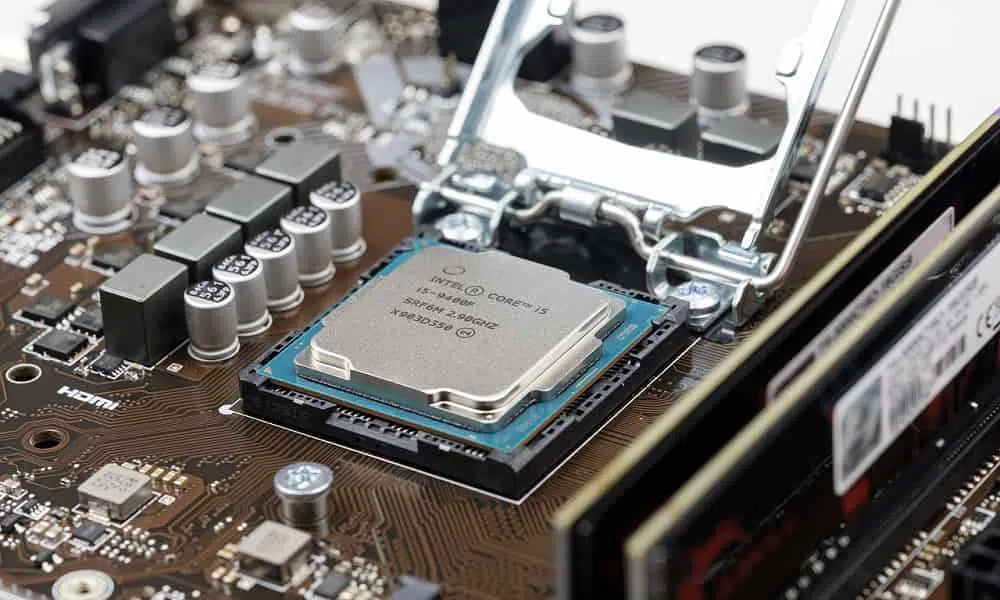 Intel inwestuje 1 mld USD, aby promować wdrażanie przełomowych technologii