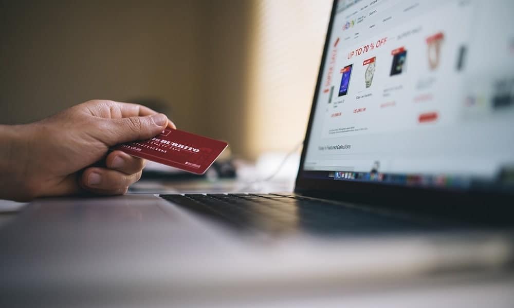 Prawne aspekty e-commerce: co warto wiedzieć przed założeniem sklepu internetowego