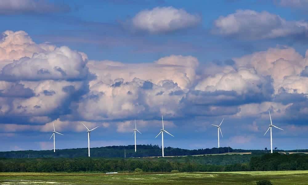 Zielona energia a polityka energetyczna państwa – jak wdrażać zrównoważoną energię w Polsce?