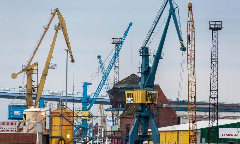 Zmiany w rozwoju przemysłu w Polsce – perspektywy i wyzwania na przestrzeni lat