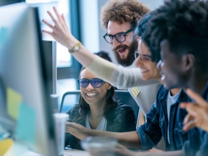 Crowdfunding kontra banki: który sposób finansowania biznesu jest dla ciebie?